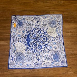 Wensli 100% Silk Blue and White Scarf NWT